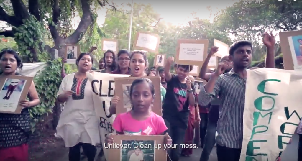 Children, former Unilever workers, dancers, and even Ashraf and the cinematography team developed the video on a purely volunteer basis.  Filming took only one day (Youtube.)