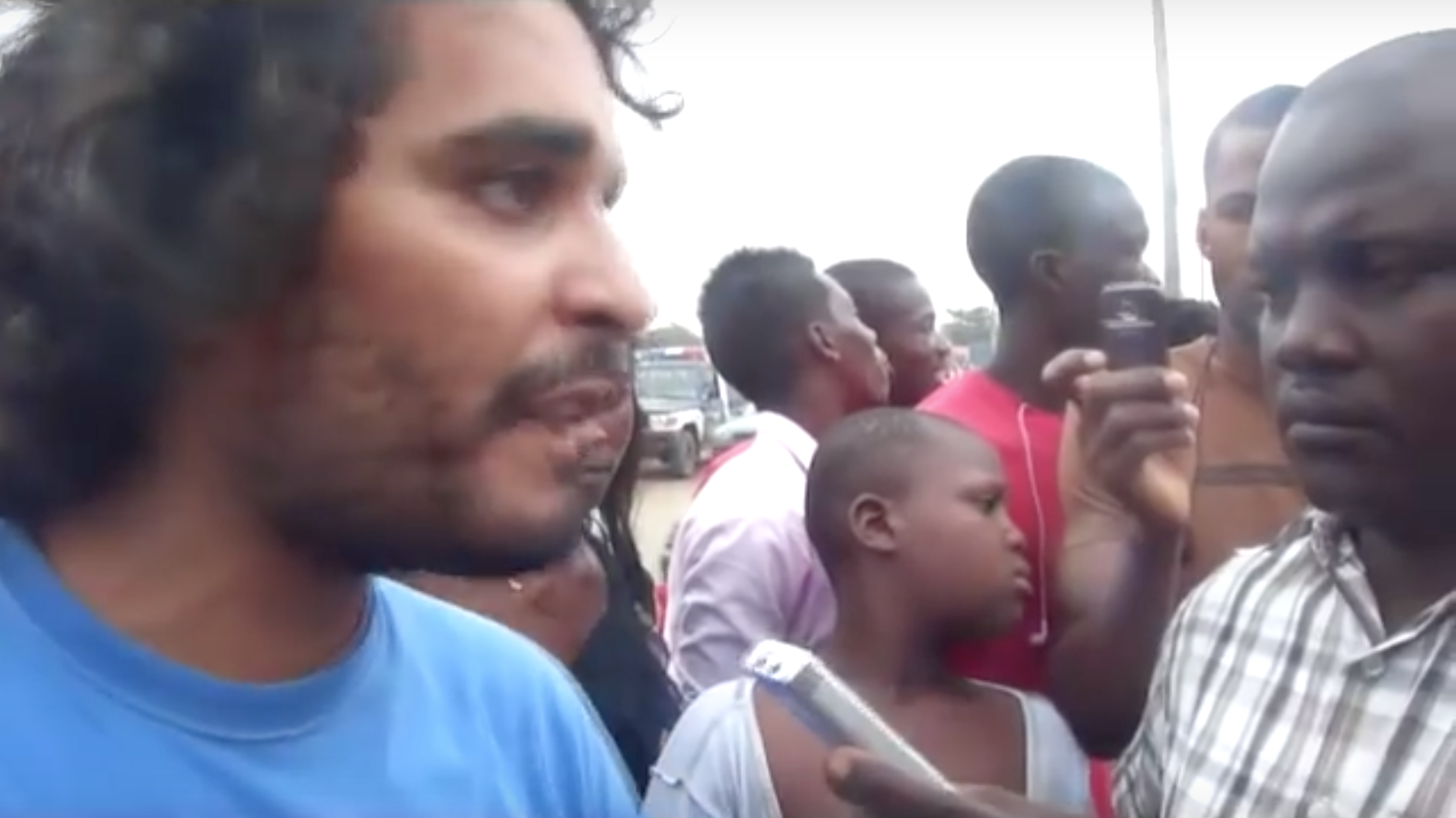 Luaty Beirão, aka Ikonoklasta, in a 2011 pro-democracy protest. That peaceful protest was infamously dispersed by police, who injured 14 (YouTube).